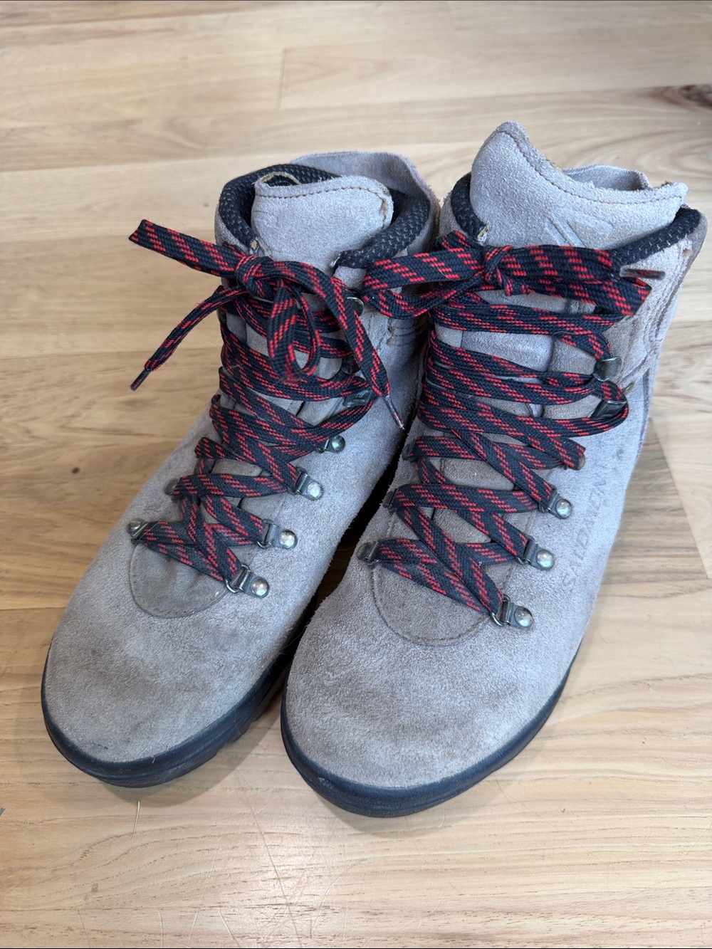 Salomon Gray Suede Lace-Up Hiking Boots with Red-Black Laces